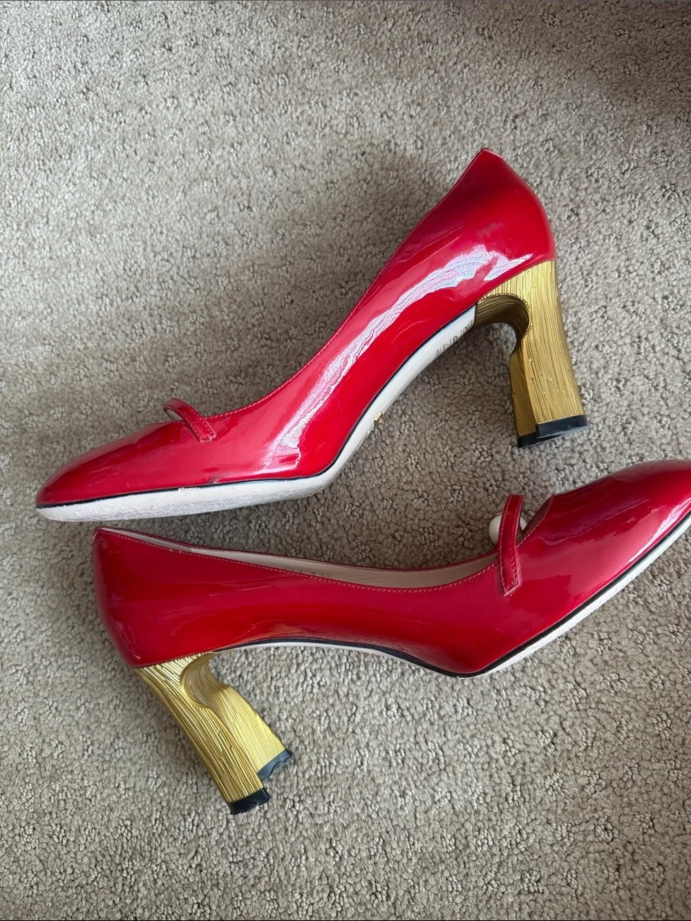Gucci Arielle Mary Jane Red Patent Leather Pumps with Pearl Button